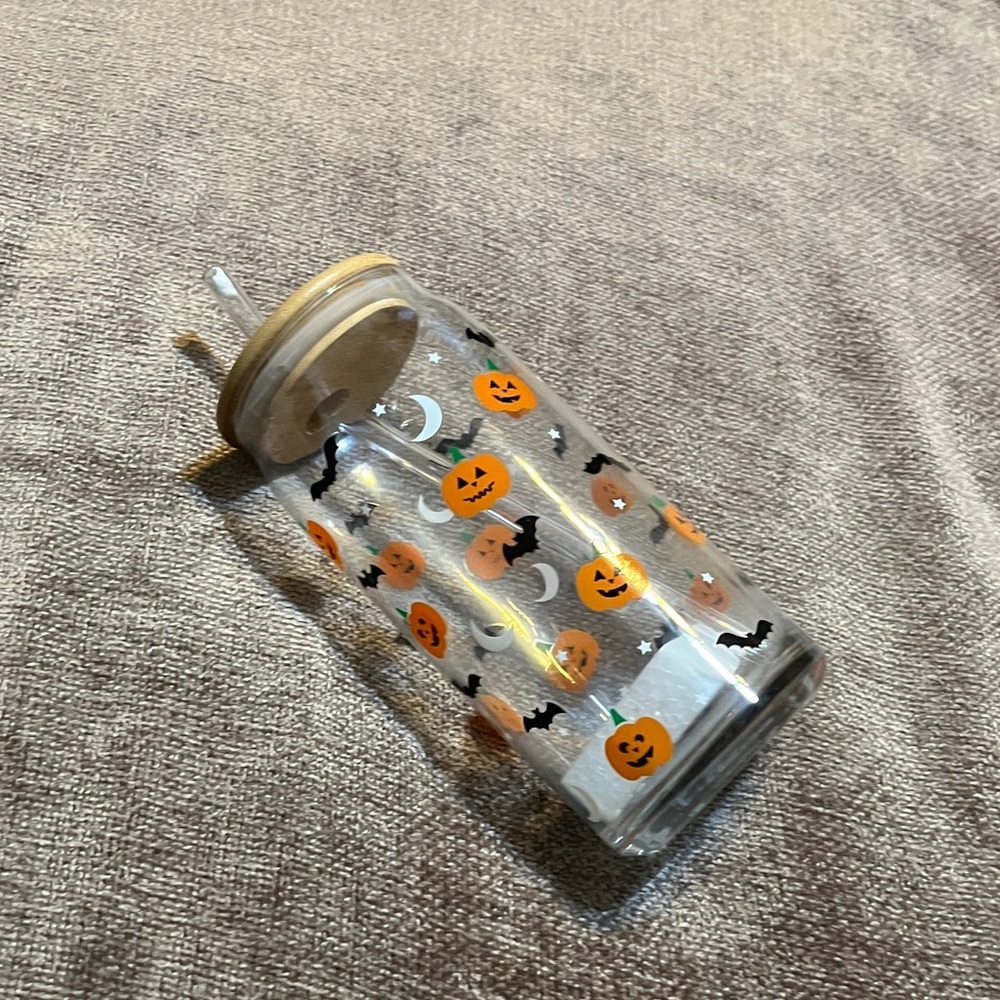 NWT Halloween Pumpkin Glass Tumbler with Glass Straw
